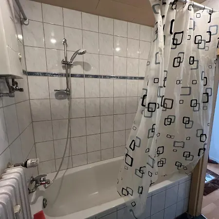 Grosse Mit Grossem Balkon 公寓 *