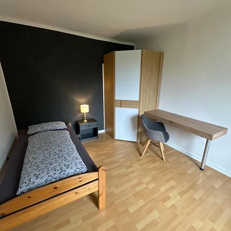 Grosse Mit Grossem Balkon * Gieleroth