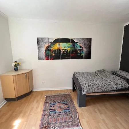 Grosse Mit Grossem Balkon 公寓