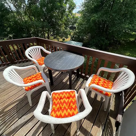 公寓 Grosse Mit Grossem Balkon Gieleroth