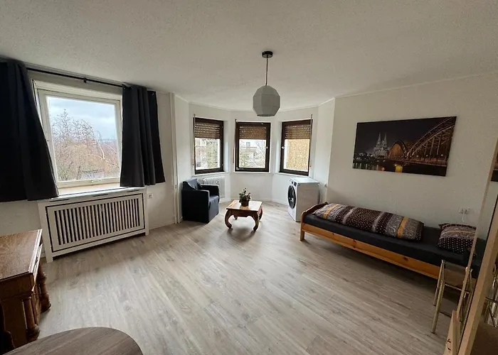 Grosse Mit Grossem Balkon Apartamento